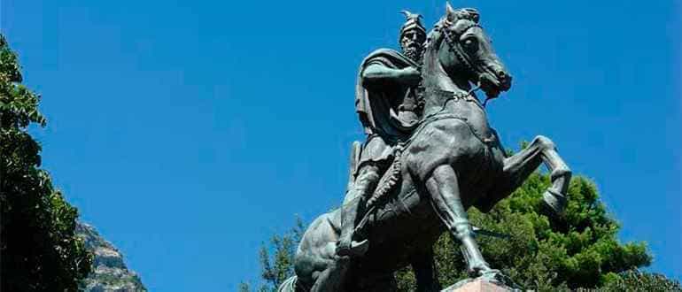 памятник Скандербегу